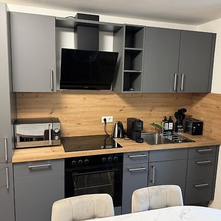 Prestige Apartments - Urban Lofts Ρόιτλινγκεν Εξωτερικό φωτογραφία