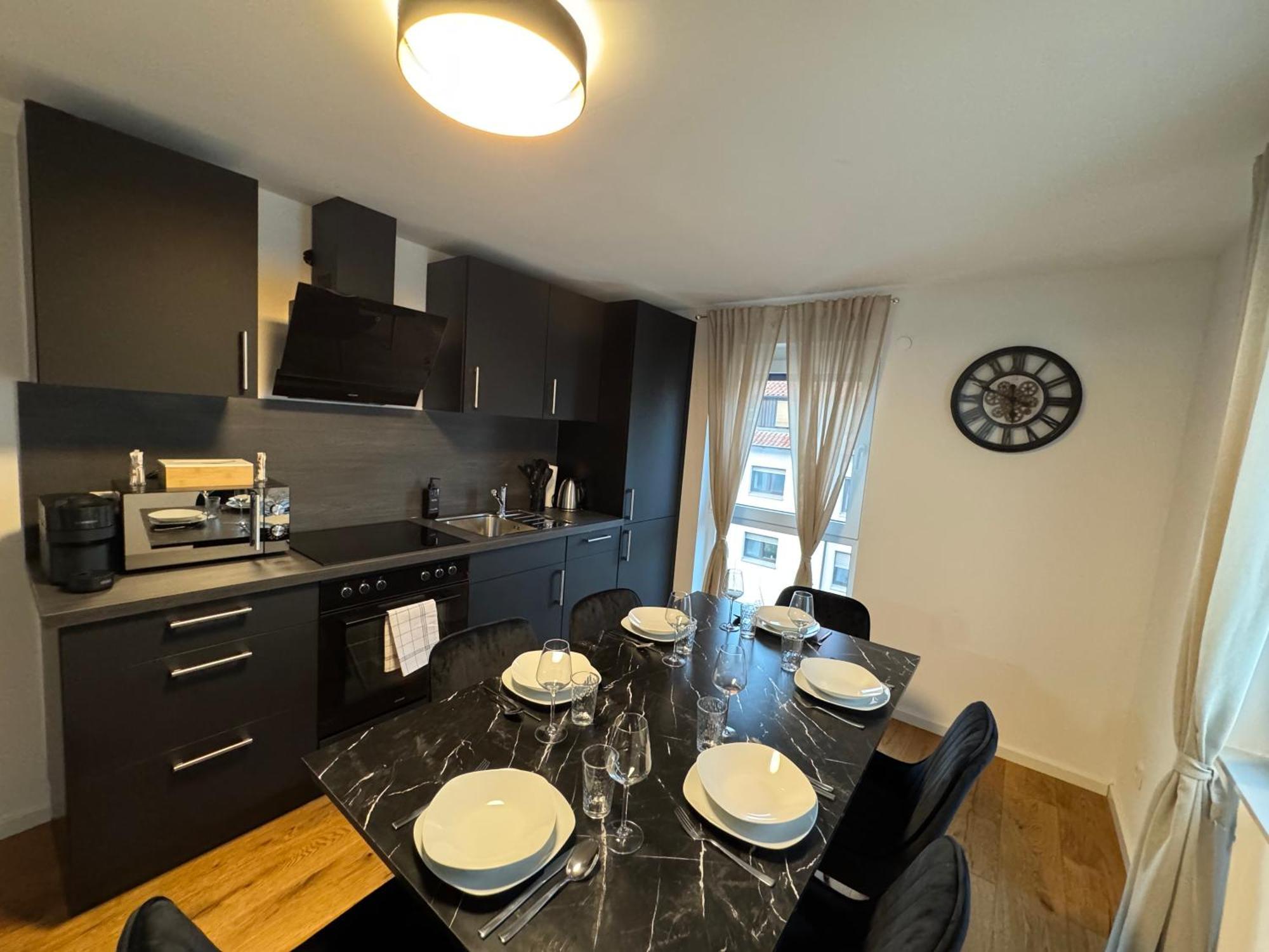 Prestige Apartments - Urban Lofts Ρόιτλινγκεν Εξωτερικό φωτογραφία