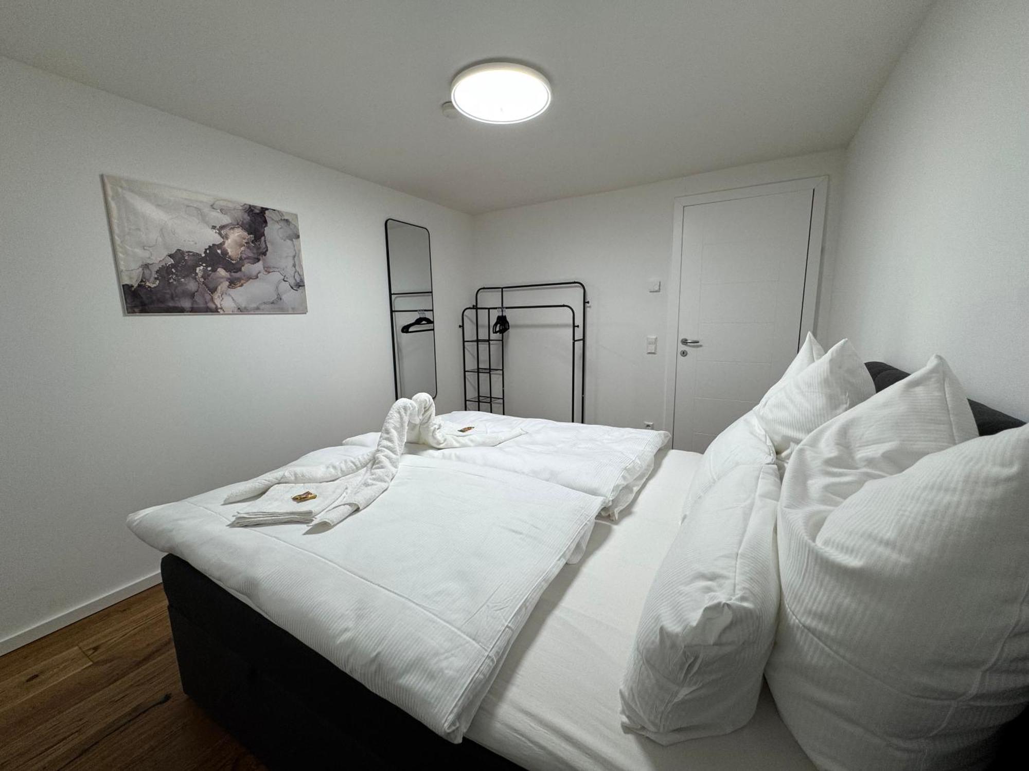 Prestige Apartments - Urban Lofts Ρόιτλινγκεν Εξωτερικό φωτογραφία