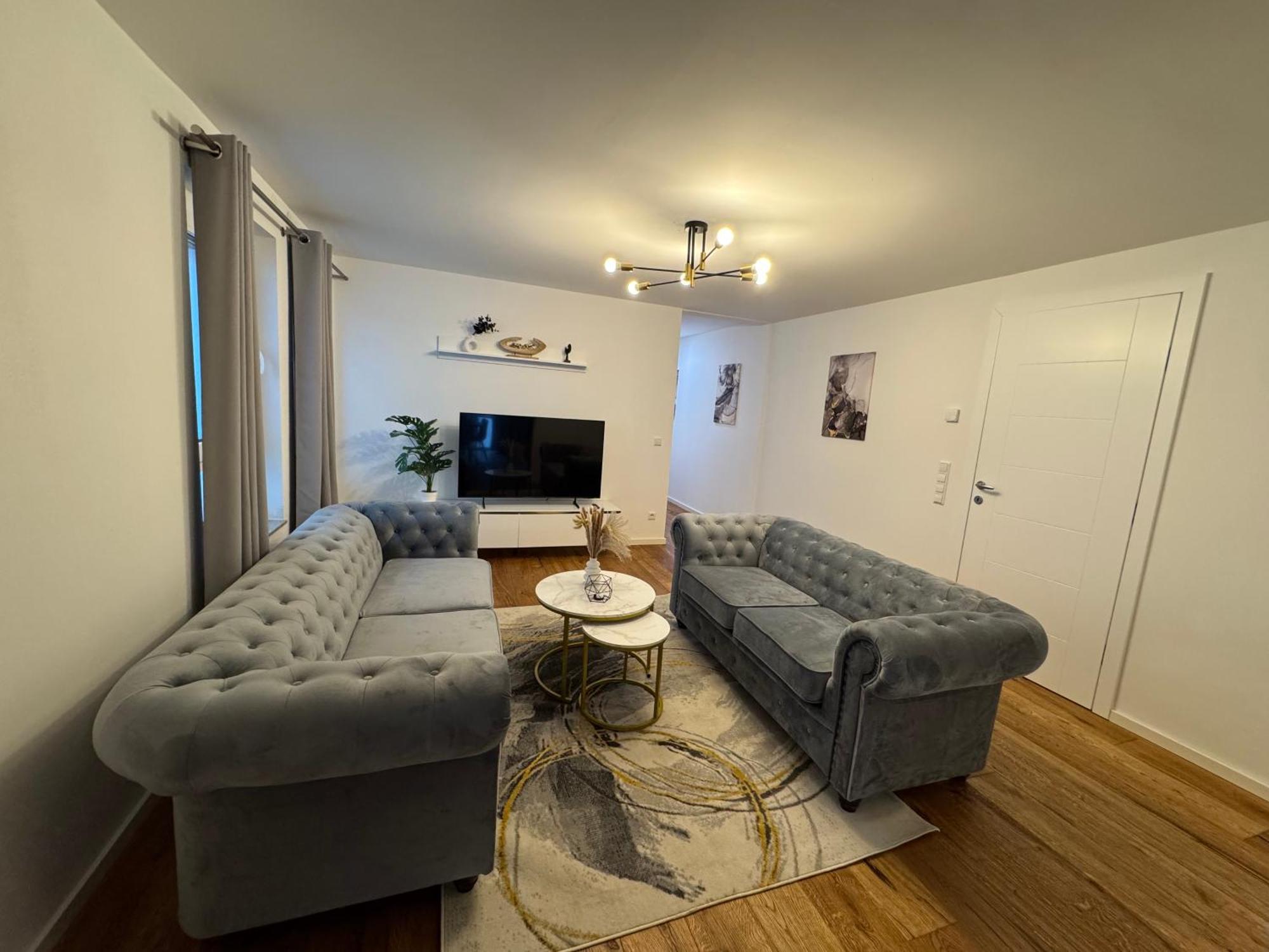Prestige Apartments - Urban Lofts Ρόιτλινγκεν Εξωτερικό φωτογραφία
