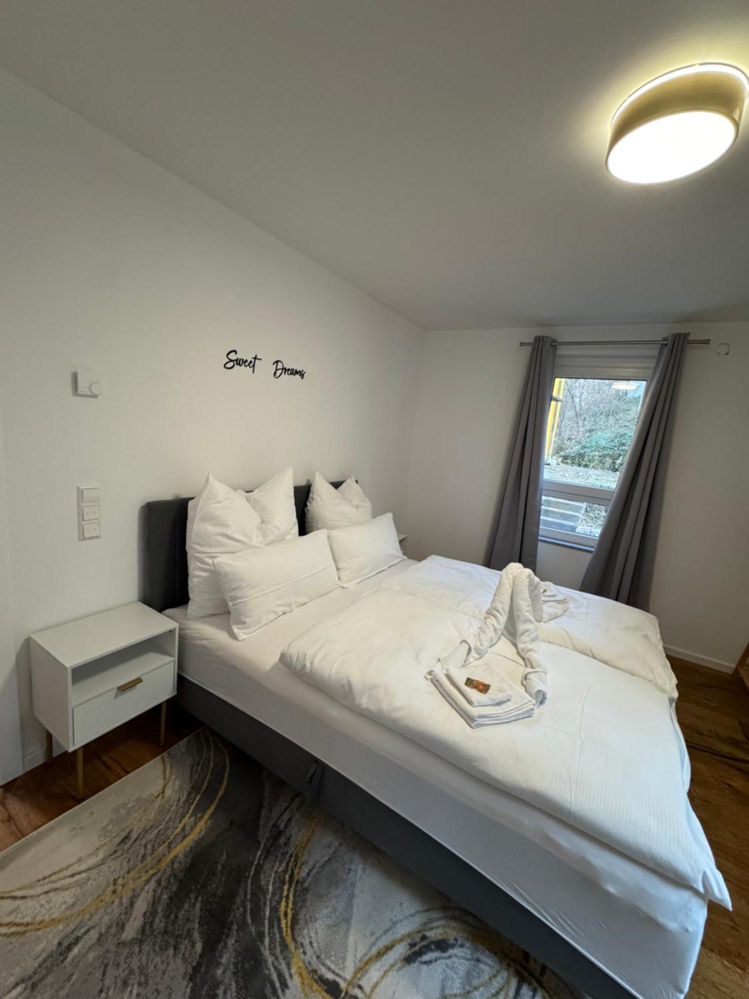 Prestige Apartments - Urban Lofts Ρόιτλινγκεν Εξωτερικό φωτογραφία