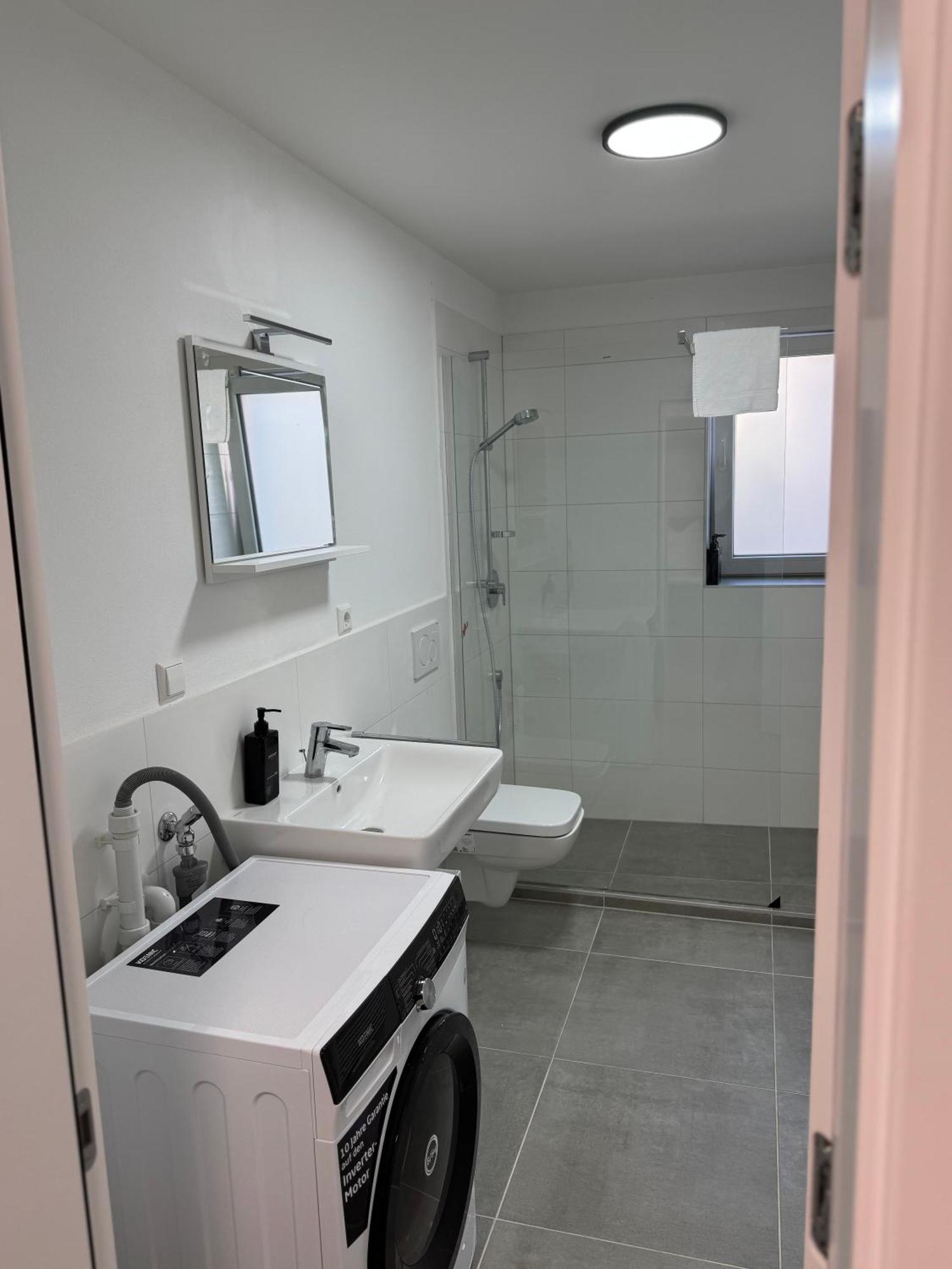 Prestige Apartments - Urban Lofts Ρόιτλινγκεν Εξωτερικό φωτογραφία