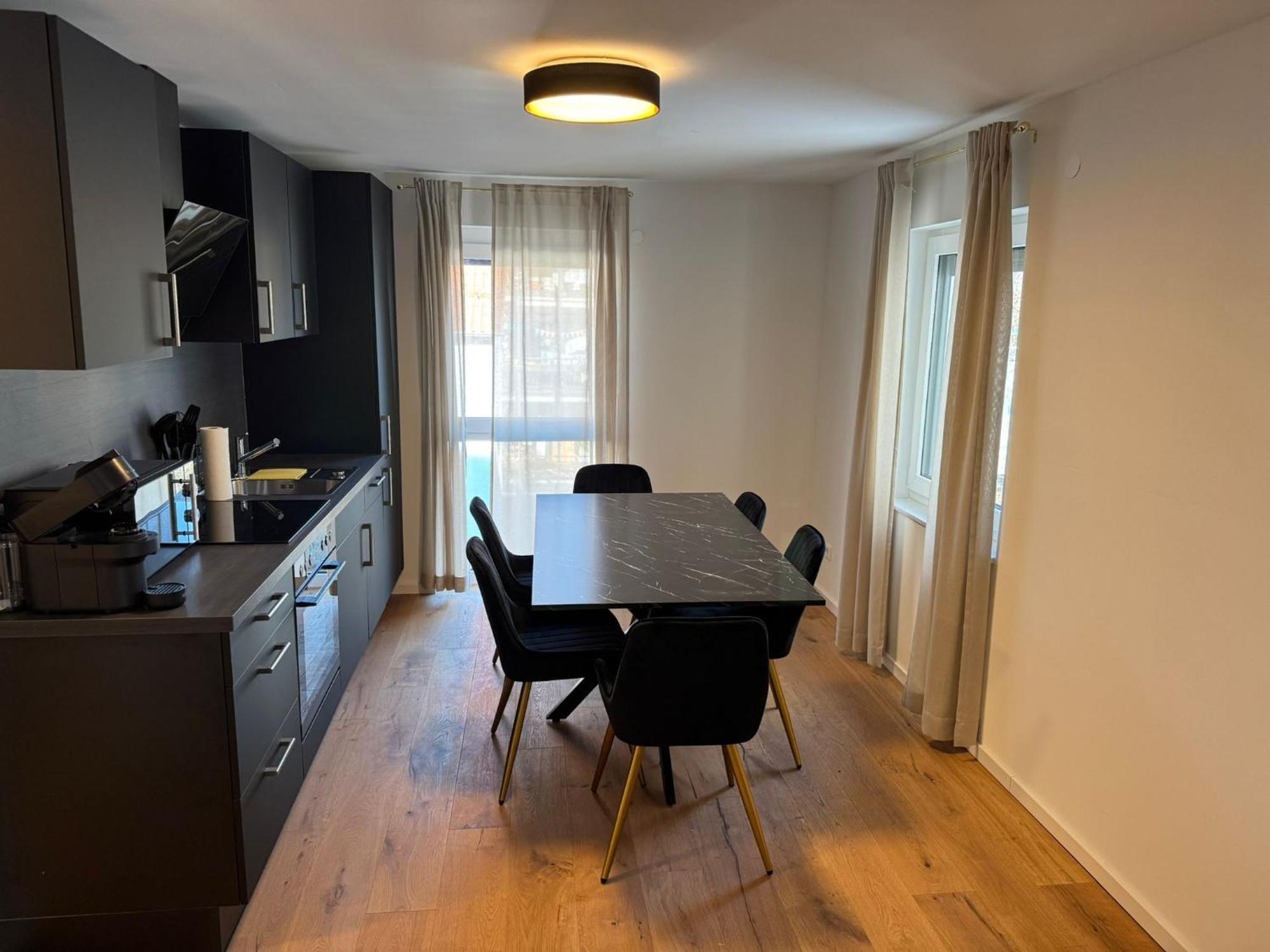 Prestige Apartments - Urban Lofts Ρόιτλινγκεν Δωμάτιο φωτογραφία