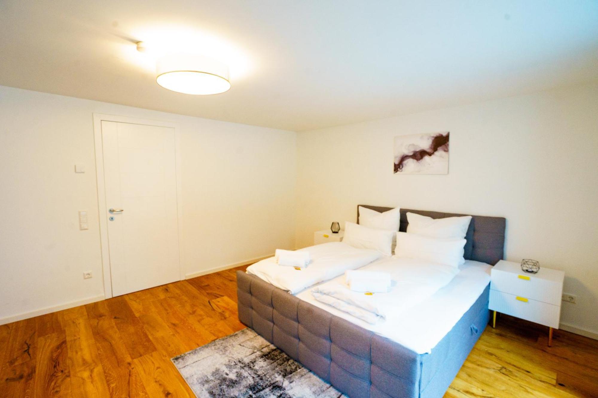 Prestige Apartments - Urban Lofts Ρόιτλινγκεν Εξωτερικό φωτογραφία