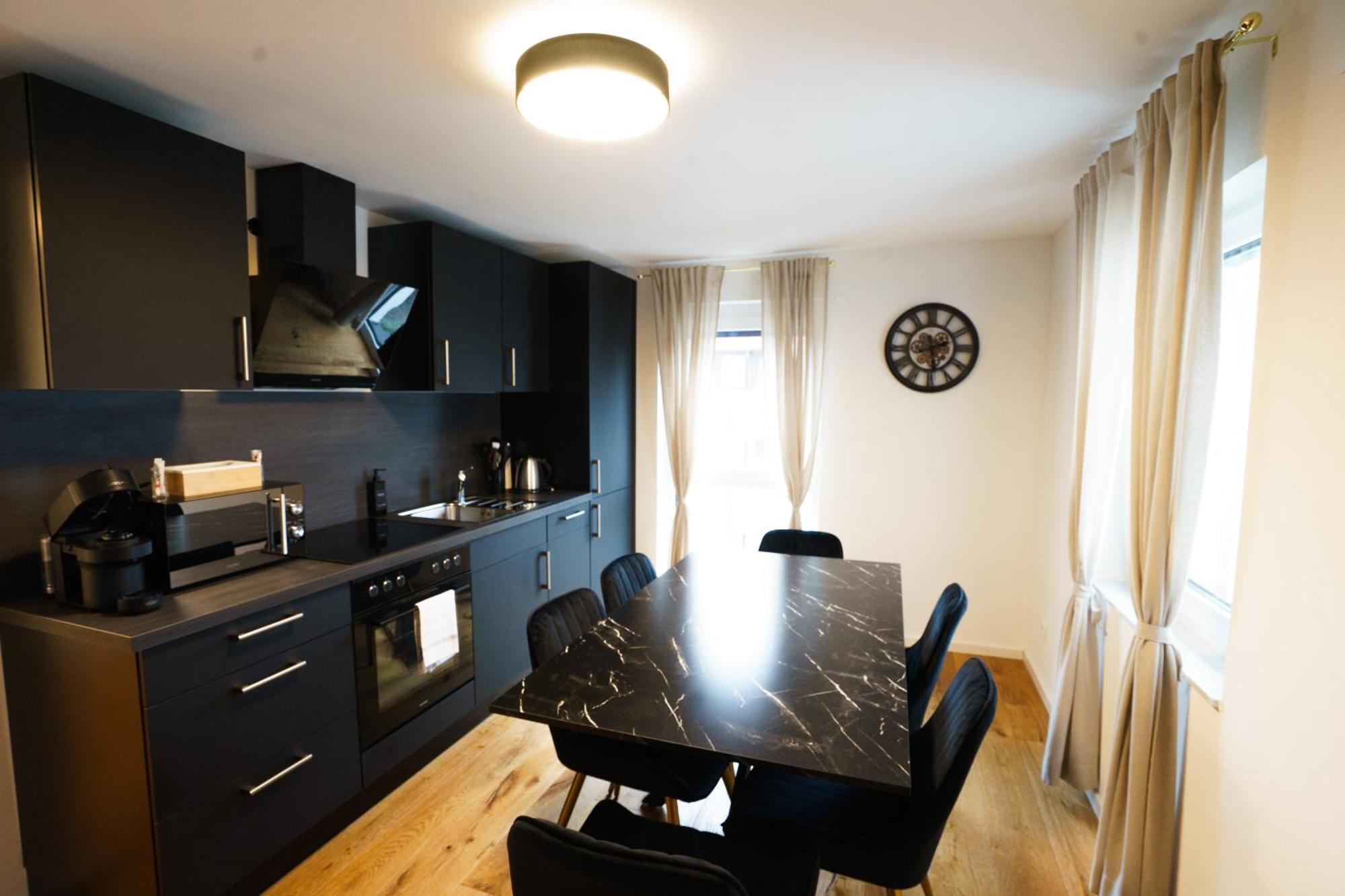 Prestige Apartments - Urban Lofts Ρόιτλινγκεν Εξωτερικό φωτογραφία