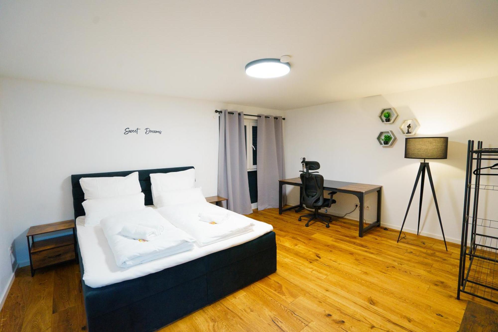 Prestige Apartments - Urban Lofts Ρόιτλινγκεν Εξωτερικό φωτογραφία