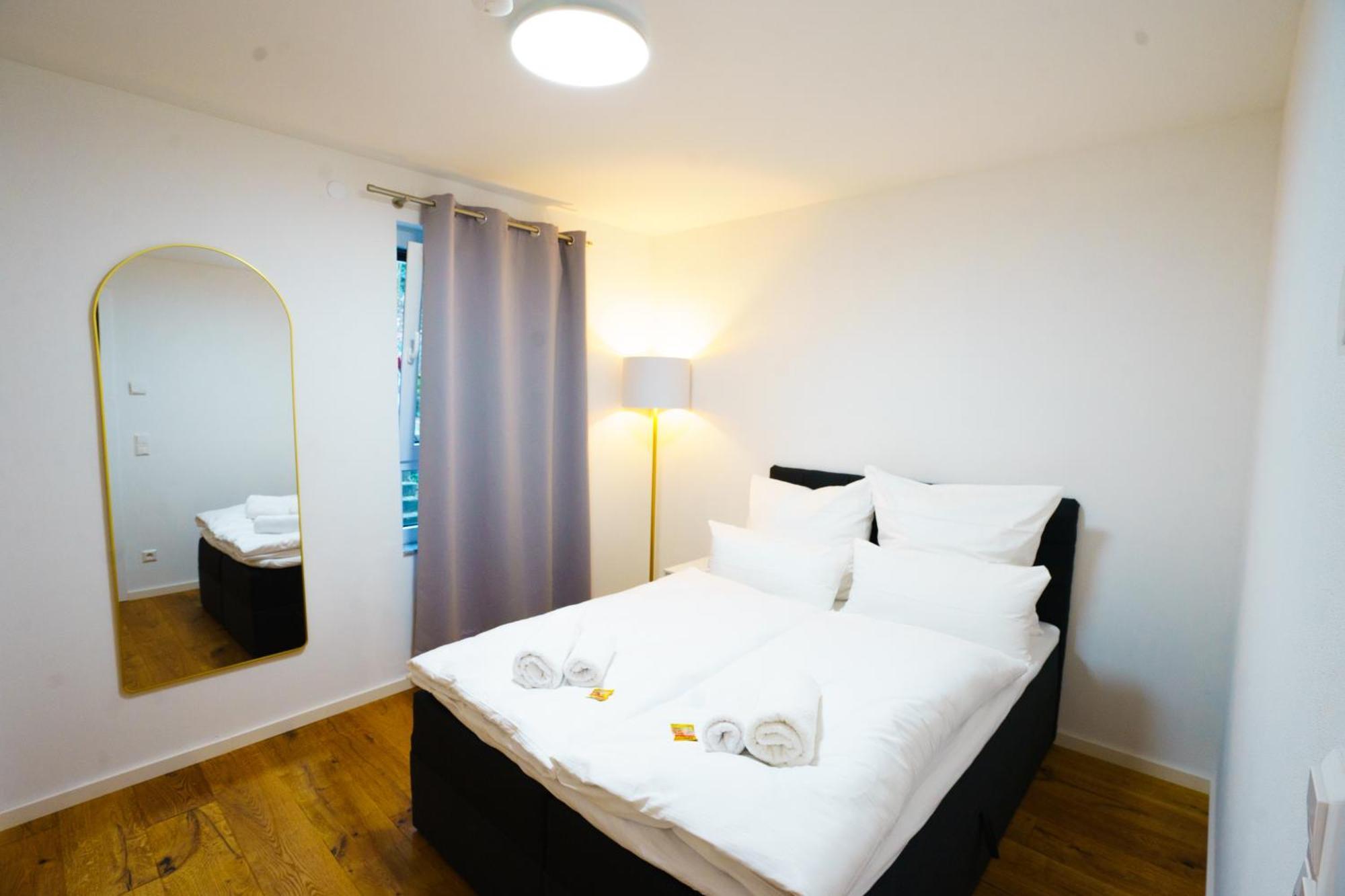 Prestige Apartments - Urban Lofts Ρόιτλινγκεν Εξωτερικό φωτογραφία
