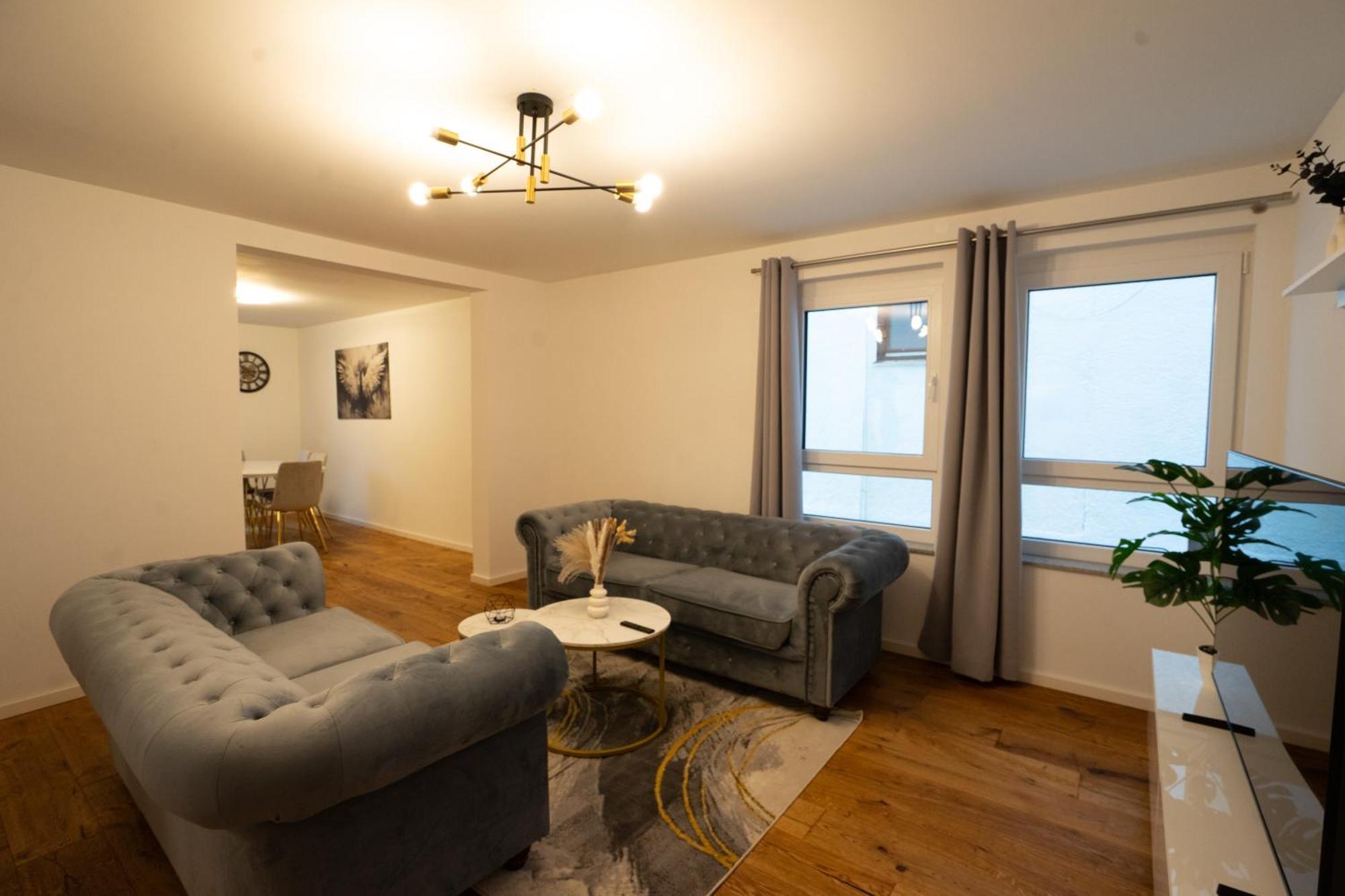 Prestige Apartments - Urban Lofts Ρόιτλινγκεν Εξωτερικό φωτογραφία